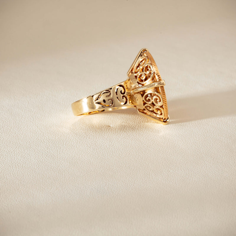 Vintage 9ct Yellow Gold Ring with 22ct Full Sovereign 1968 - Ring - Walker & Hall