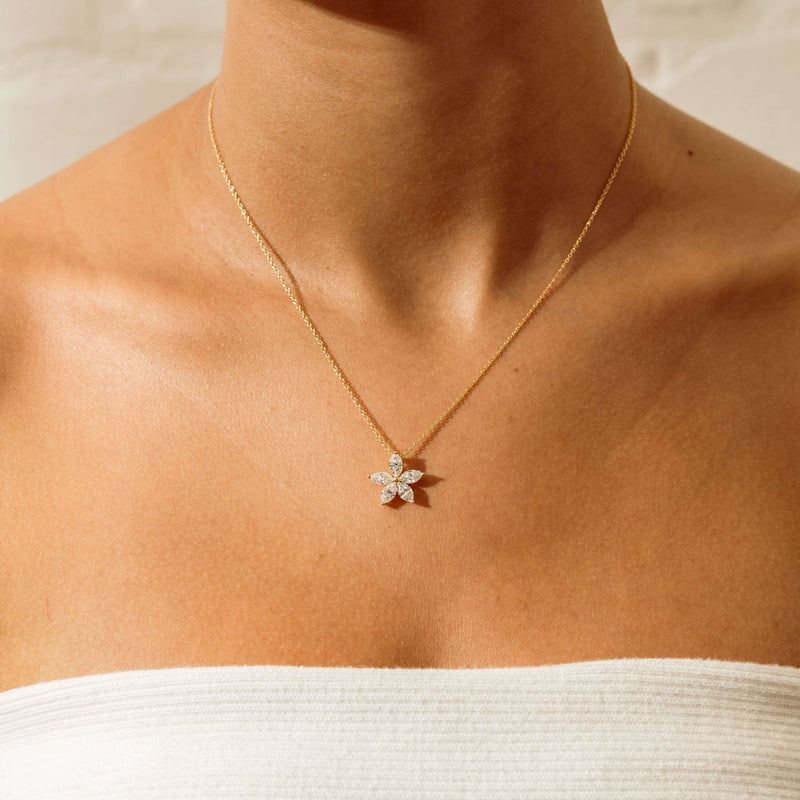 18ct Yellow Gold 2.00ct Diamond Jasmine Star Pendant - Necklace - Walker & Hall