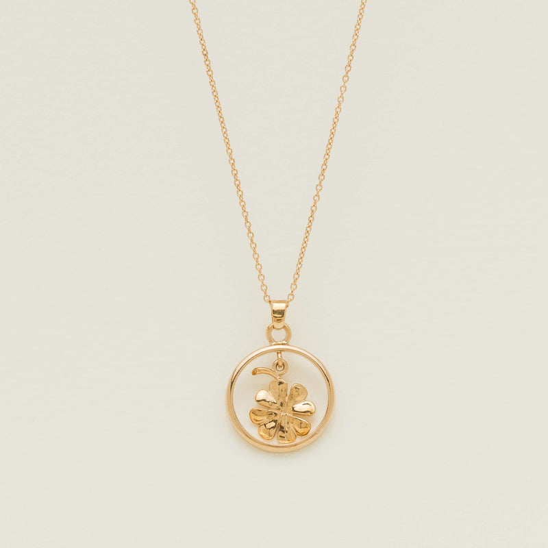 Deja Vu 9ct Yellow Gold Shamrock Pendant with Chain