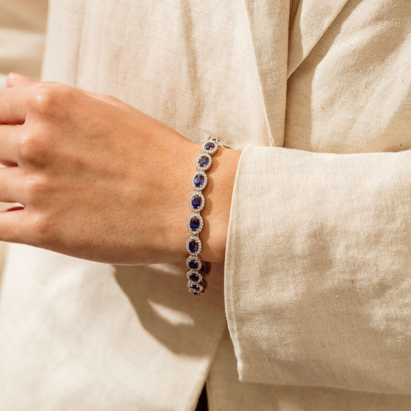 18ct White Gold 10.49ct Sapphire & Diamond Eclipse Bracelet - Bracelet - Walker & Hall