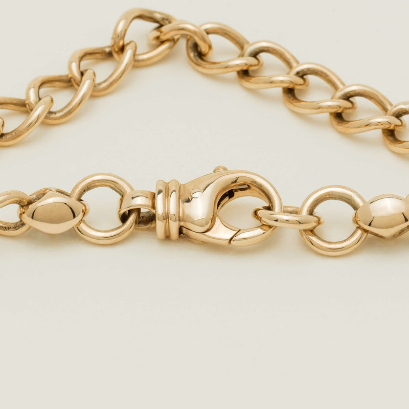 Deja Vu 9ct Yellow Gold 7.2mm Curb Link Bracelet - Bracelet - Walker & Hall