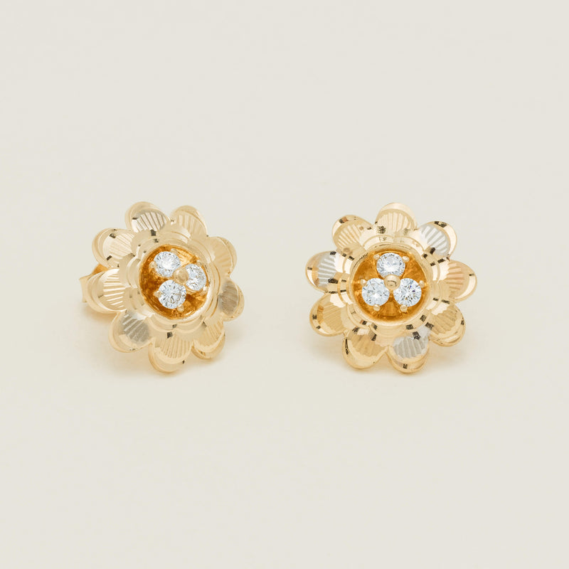 Deja Vu 18ct Yellow Gold .42ct Diamond Flower Earrings