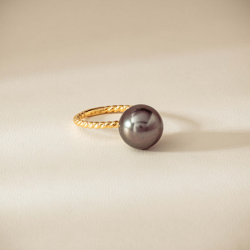 18ct Yellow Gold 12mm Black Pearl Twine Ring - Ring - Walker & Hall