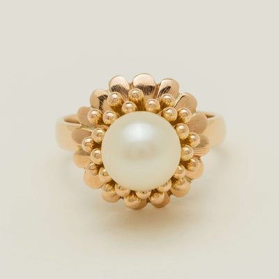 Vintage 14ct Yellow Gold 9mm Akoya Pearl Flower Ring