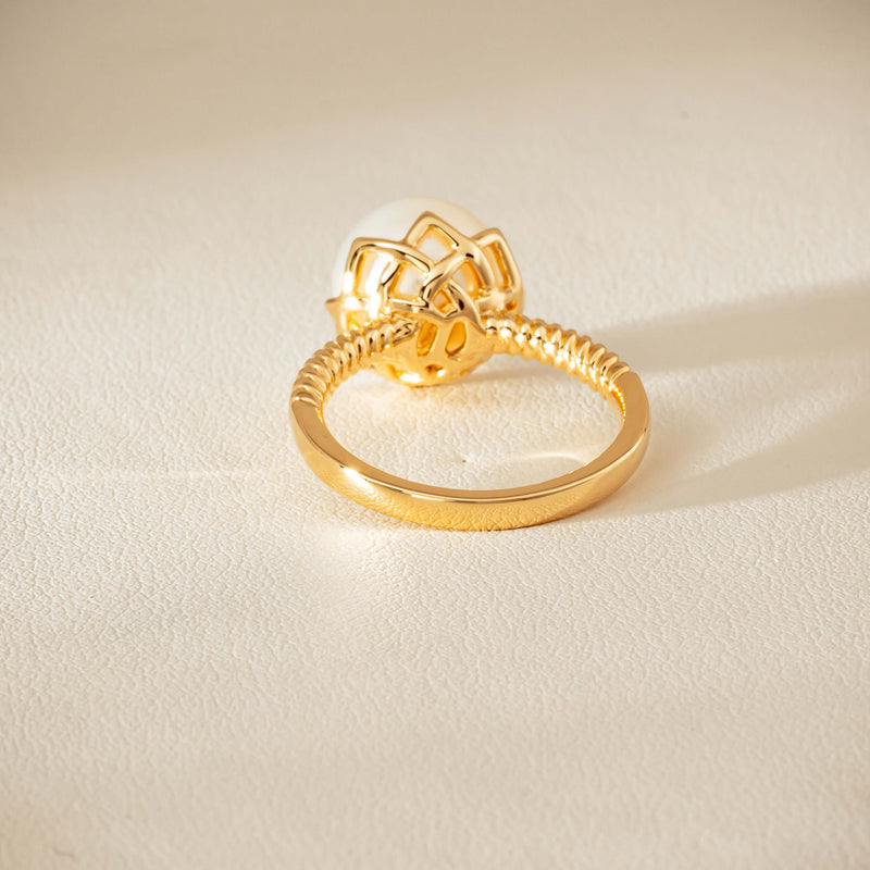 18ct Yellow Gold 10.5mm South Sea Pearl Selene Ring