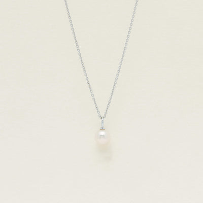 18ct White Gold 7.5mm Akoya Pearl Cosy Pendant