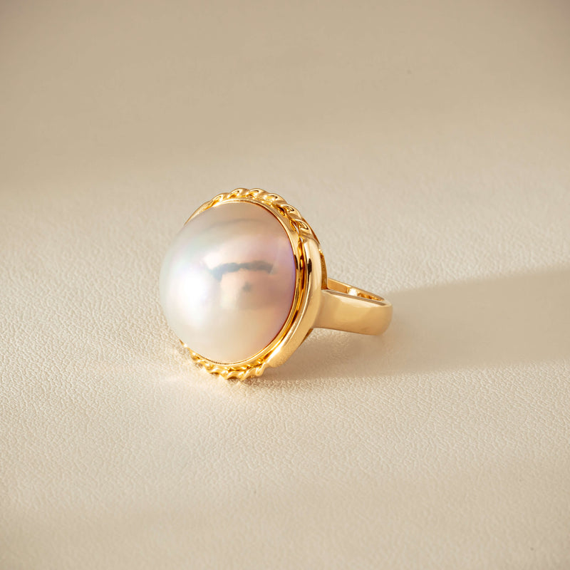 Deja Vu 18ct Yellow Gold 17mm Mabe Pearl Ring