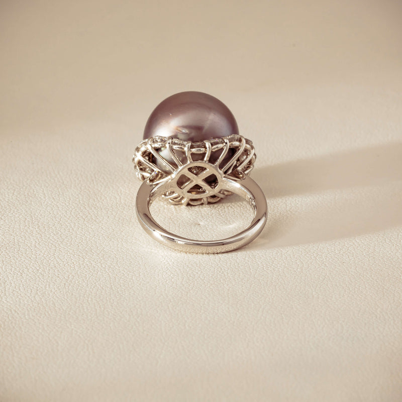 Deja Vu Platinum 16mm Black Pearl & Diamond Ring