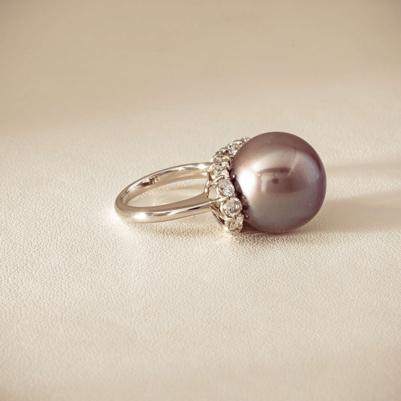 Deja Vu Platinum 16mm Black Pearl & Diamond Ring