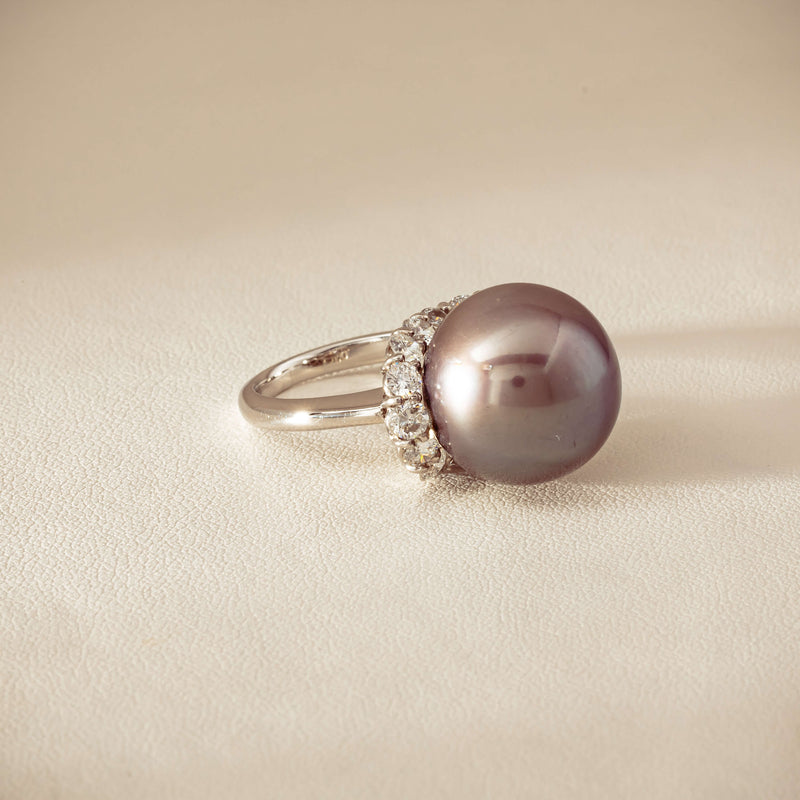 Deja Vu Platinum 16mm Black Pearl & Diamond Ring