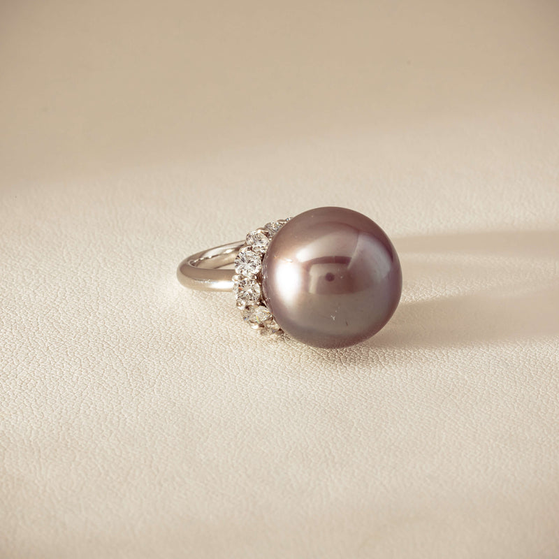 Deja Vu Platinum 16mm Black Pearl & Diamond Ring