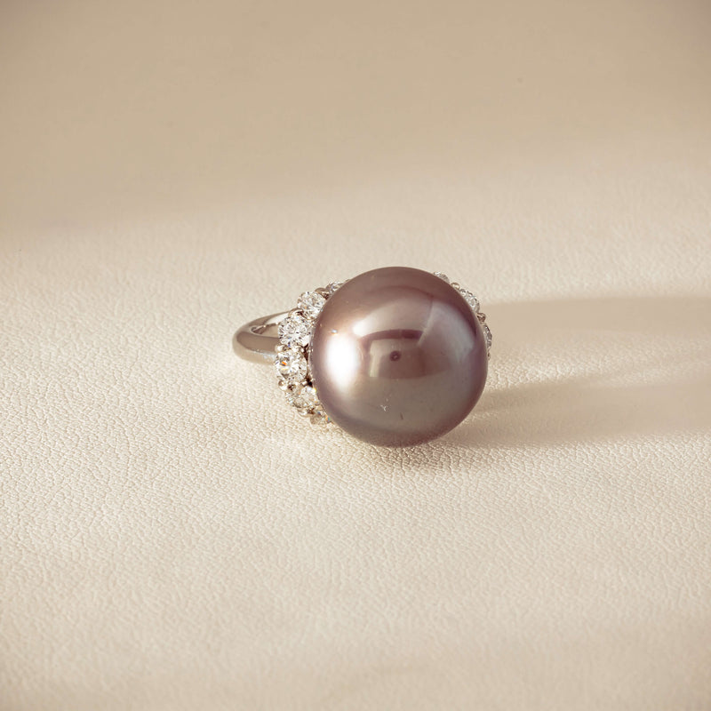 Deja Vu Platinum 16mm Black Pearl & Diamond Ring