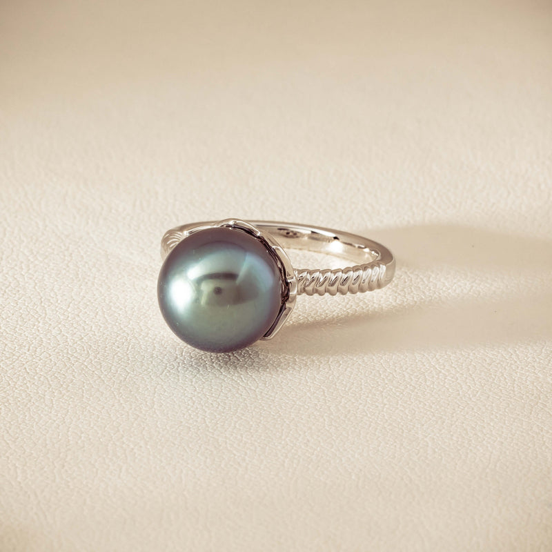 18ct White Gold 10.9mm Black Pearl Selene Ring - Ring - Walker & Hall