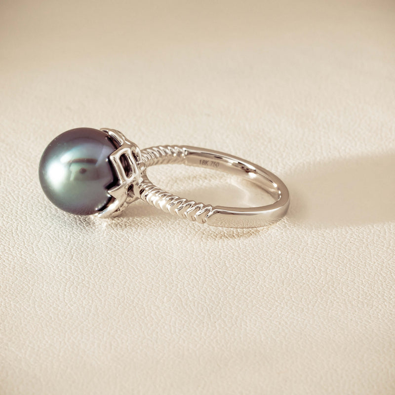 18ct White Gold 10.9mm Black Pearl Selene Ring - Ring - Walker & Hall