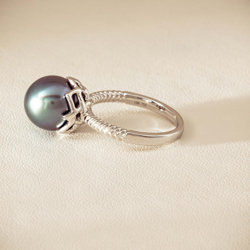 18ct White Gold 10.9mm Black Pearl Selene Ring - Ring - Walker & Hall