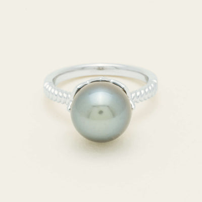 18ct White Gold 10.9mm Black Pearl Selene Ring - Ring - Walker & Hall
