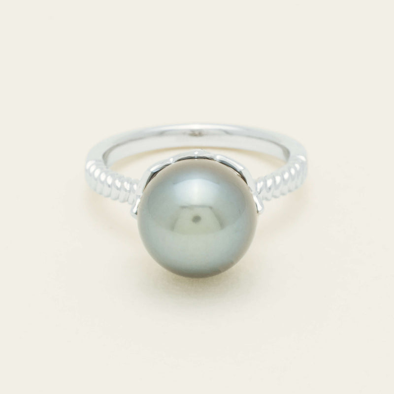 18ct White Gold 10.9mm Black Pearl Selene Ring - Ring - Walker & Hall