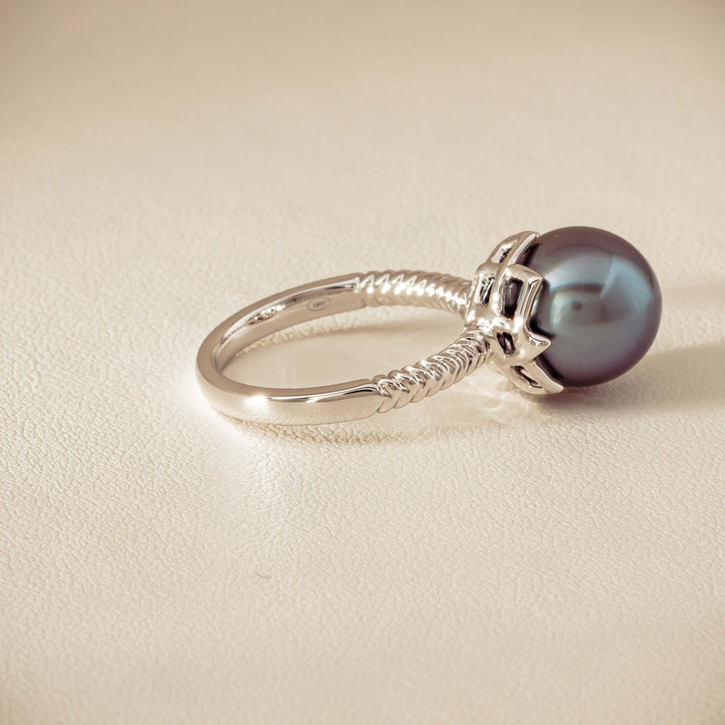 18ct White Gold 10.9mm Black Pearl Selene Ring - Ring - Walker & Hall