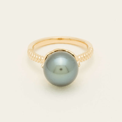 18ct Yellow Gold 10.9mm Black Pearl Selene Ring - Ring - Walker & Hall