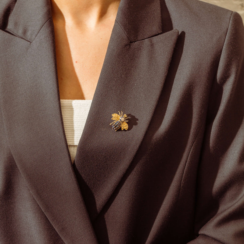 Deja Vu 14ct Yellow Gold Sapphire & Diamond Bee Brooch - Brooch - Walker & Hall