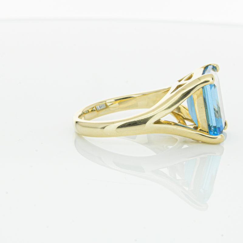 14ct Yellow Gold Blue Topaz Verona Ring-Ring-Walker & Hall