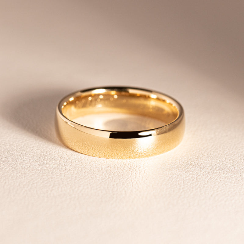 9ct Yellow Gold 5mm Band-Ring-Walker & Hall
